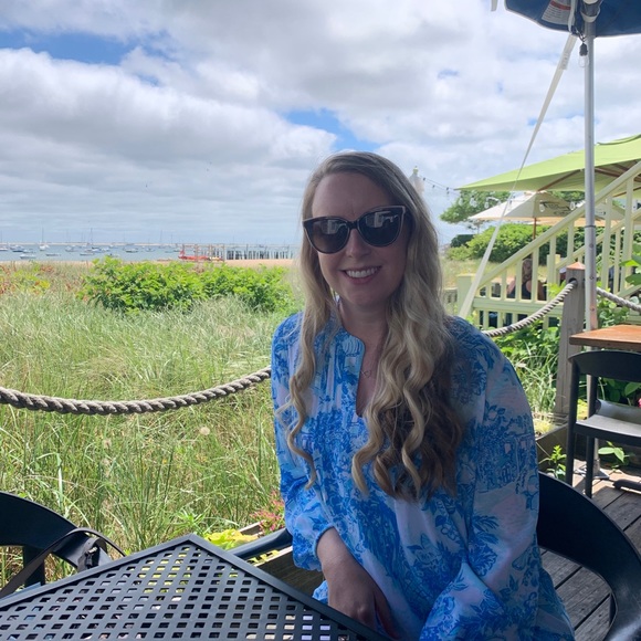 Meet the Posher Other - Meet your Posher, Emily